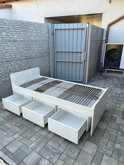 Prodám postel IKEA + Úložný díly pod postel