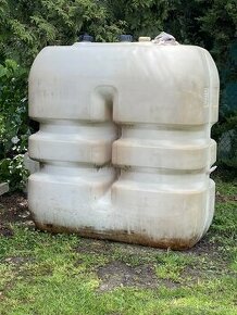 Plastové samonosné nádrže 1500 L