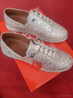 Nové, dámské, kožené zlaté polobotky vel. 38