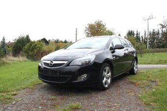 Opel Astra 1.4 T 103KW, Sports Tourer, Servisní kniha