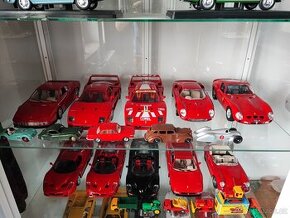 Modely Bburago corgi toys, Dinky toys Marklin, matchbox.