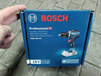 BOSCH Akumulátorový vrtací šroubovák GSR 18V-55