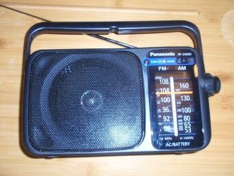 Rádio Panasonic RF 2400D