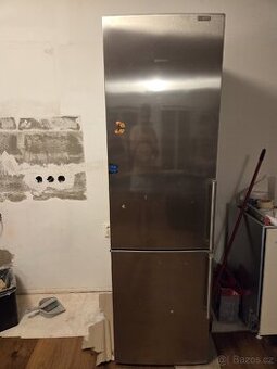 Siemens nerez lednice s mrazakem dole