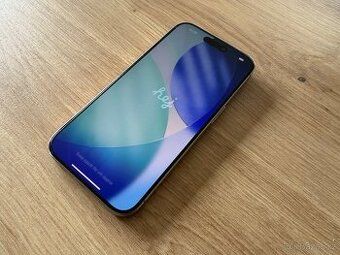 iPhone 15 Pro 256GB Přírodní titan