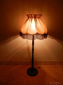 Stojací pokojová retro lampa Sleva 96% (Réservé)