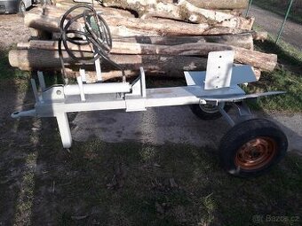 Štípačka za traktor, štípačka