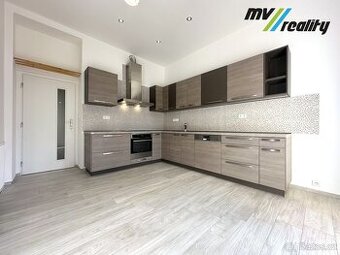Jičín - Pronájem bytu 1+1, 50 m2 s velkou terasou