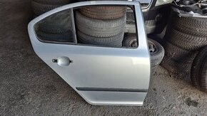 Škoda Octávia II Dveře Stříbrné 9152