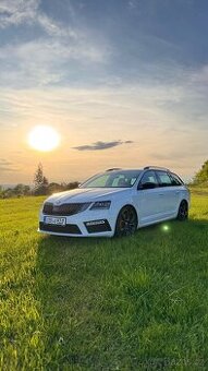 Škoda Octavia RS 2.0 TSI 180 kW (2019) top výbava a stav