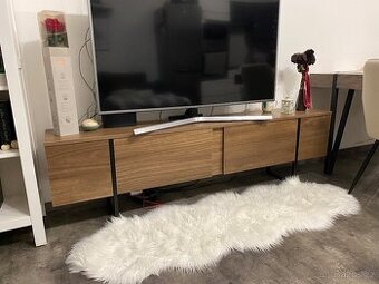 TV komoda LUXE ořech/černá