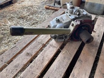 Prodám reduktor mlátícího bubnu fortschritt