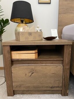 Noční stolky 2× – dubový dekor