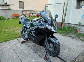 Triumph Sprint ST 1050