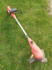 Strunová sekačka HECHT