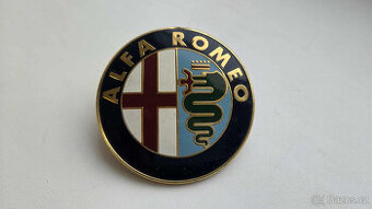 ALFA Romeo - znak na kapotu
