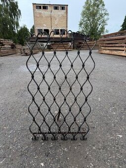 Staré železné mříže 2