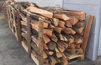 Výroba akátových kůlů