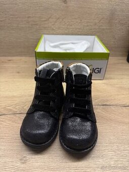 Prodám nové dětské boty Primigi – vel. 23