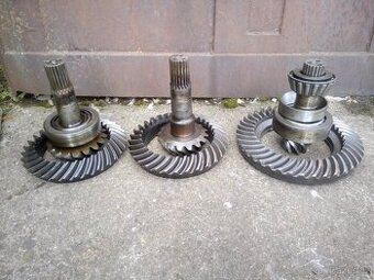 Náhradní díly Mates a Liaz