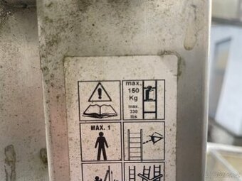 Skládací žebřík