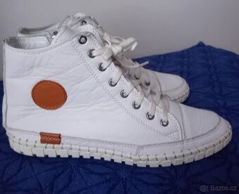 dámské sport. kožené tenisky vel. 38  zn. gemini