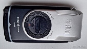 Cestovní holící strojek Braun M-90