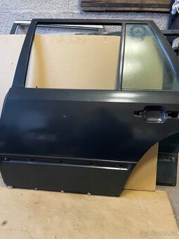 Zadní dveře mercedes w124 kombi