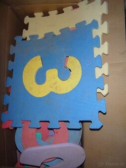 Pěnové puzzle