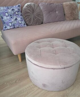 Moderní rozkládací pohovka 180 cm + taburet s úložným prosto