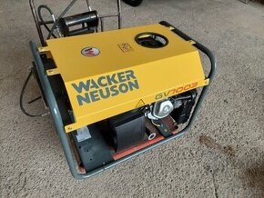 Půjčím 7kW 240/400V elektroncetrálu Wacker Neuson GV7003