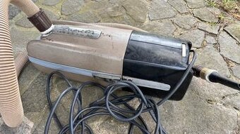 Starý vysavač Jupiter