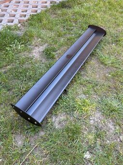 Křídlo na páté vrata Golf Mk3 nové