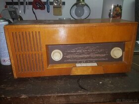 Staré rádio.