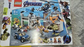 Lego Marvel Avengers 76131Bitva o základnu Avengerů