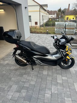 Honda Forza 300 Akrapovič