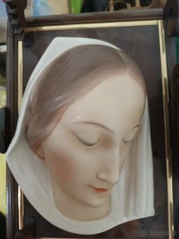 Porcelánová Madona