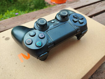Sony dualshock 4