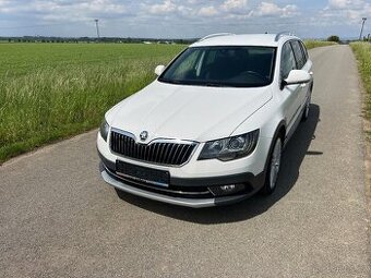 ► ŠKODA SUPERB II 2.0 TDI 103KW DSG F1 SCOUT LED-XEN-NAVI-TA