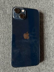 iPhone 13 na náhradní dily