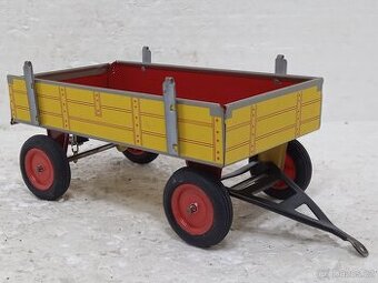 Vlečka pro traktor na klíček KDN Retro hračka