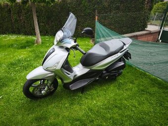 Piaggio Beverly 350 i.e. ABS/ASR Sport Touring (2016) po ser
