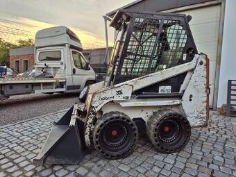 Smykový nakladač BOBCAT 453