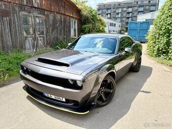 2015 Dodge Challenger | Widebody | 95.000km | 300 koní
