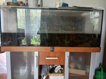 Akvarium + skříňka