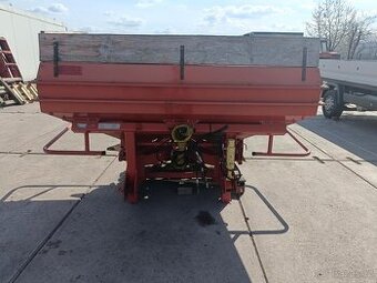2000L Nizozemské rozmetadlo LELY CENTERLINER SL