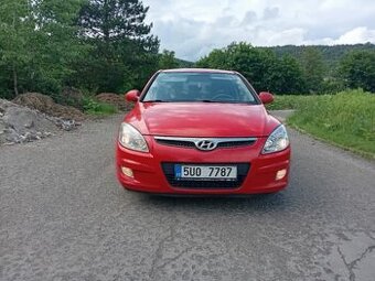 Hyundai i30 1.6 TDI tažné bez koroze spotřeba 5 l nafty