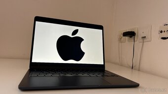 MacBook Air M2 (2022) 256 GB – 13,6″, dobrý stav