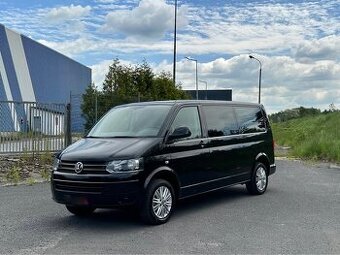 Volkswagen Caravelle Long 2.0 TDI DSG (2015) – 8místný vůz v