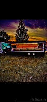 Foodtruck pojízdná prodejna rozměry 7,5m